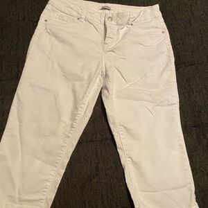 D jean stretch white capri size 10